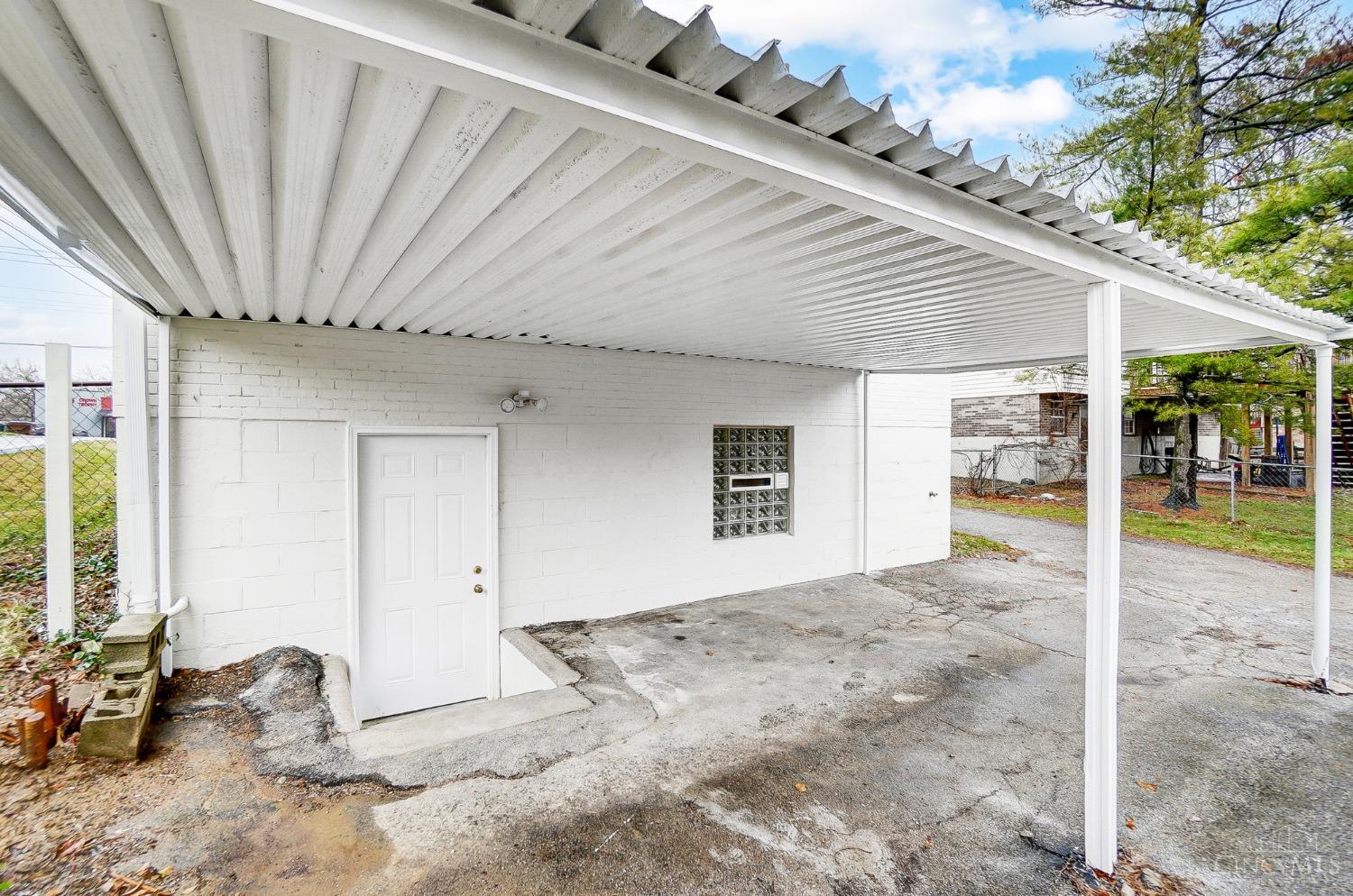 3511 W Galbraith Road
