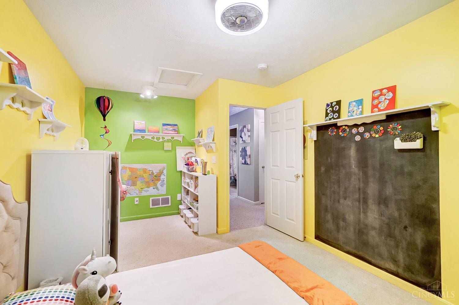 7847 Acorn Trail