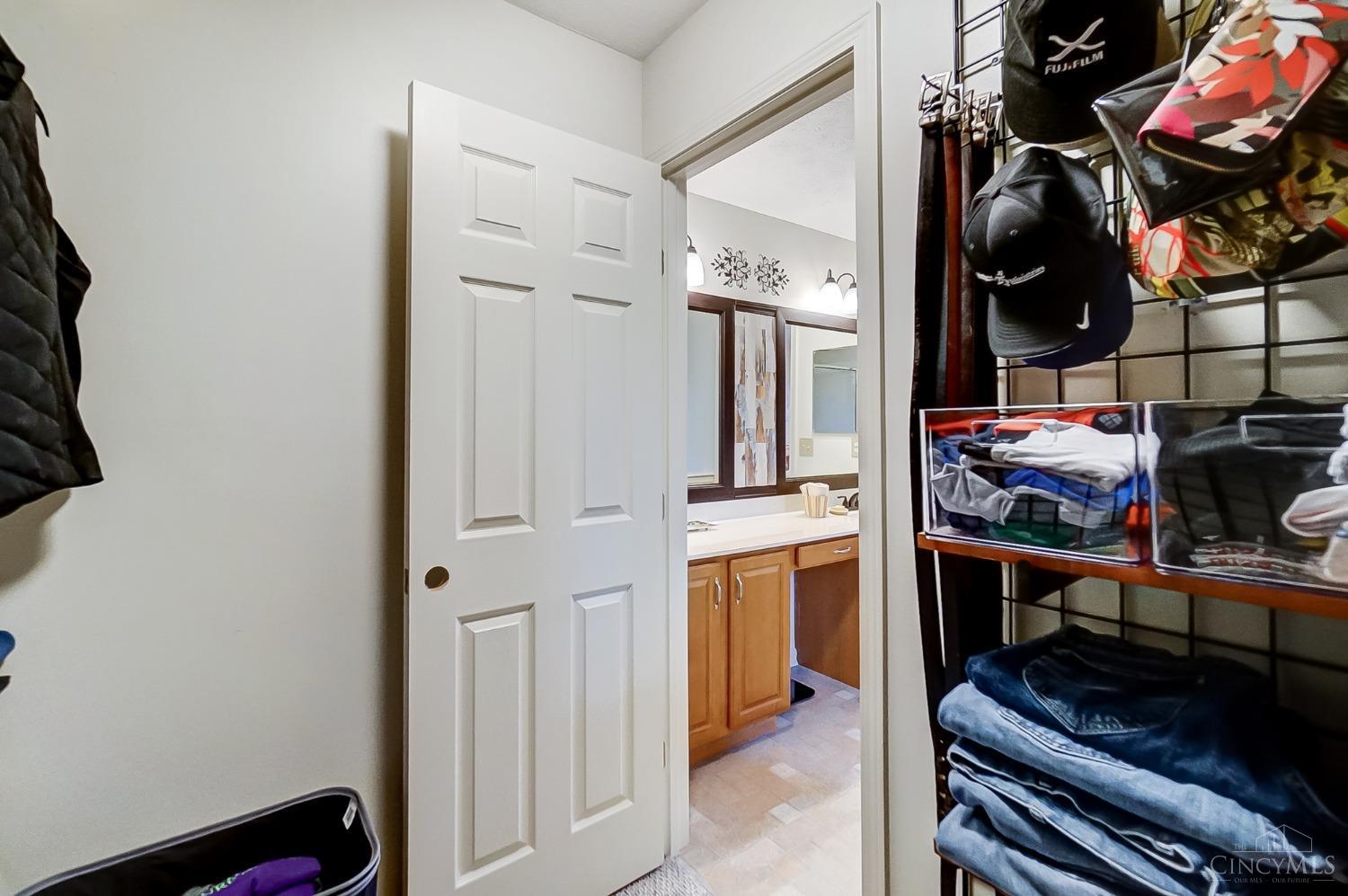 7847 Acorn Trail