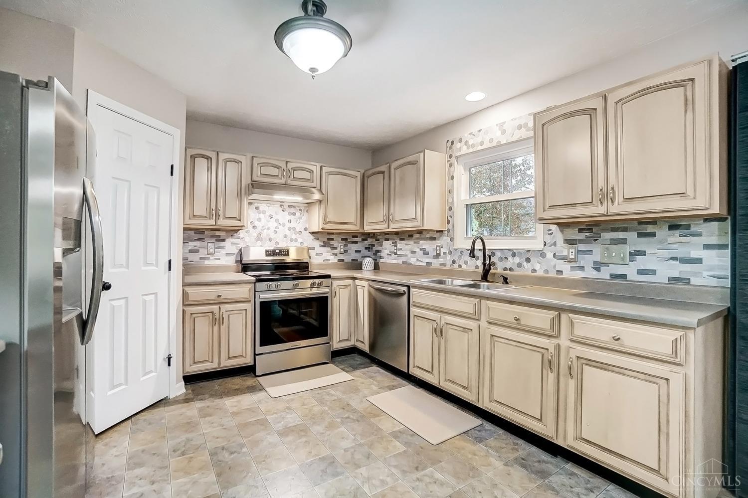 7847 Acorn Trail