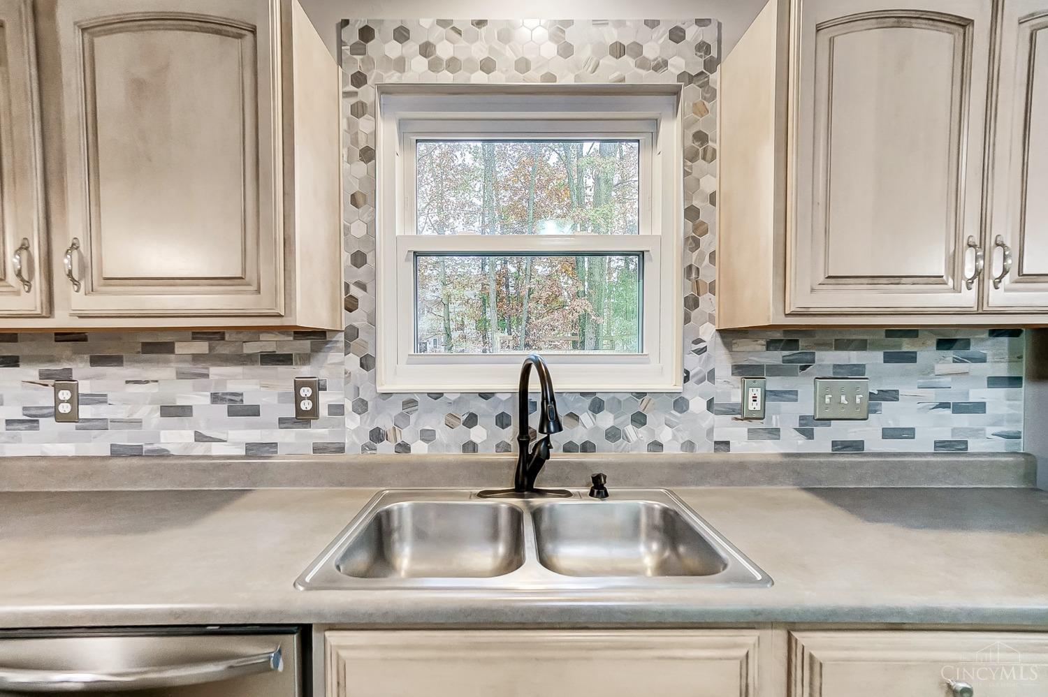 7847 Acorn Trail