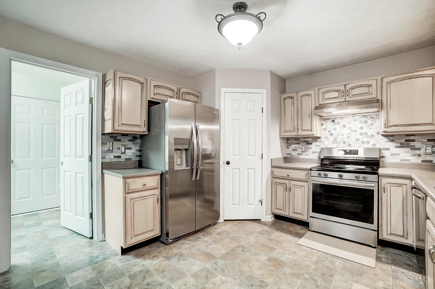 7847 Acorn Trail