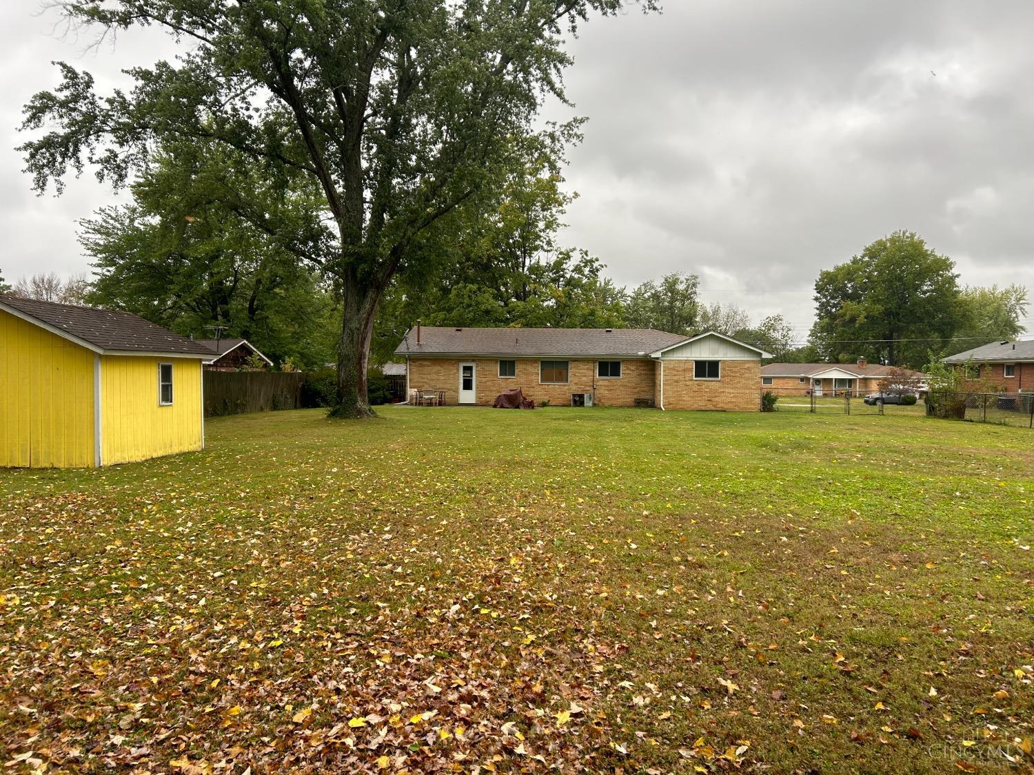 7458 Robin Drive