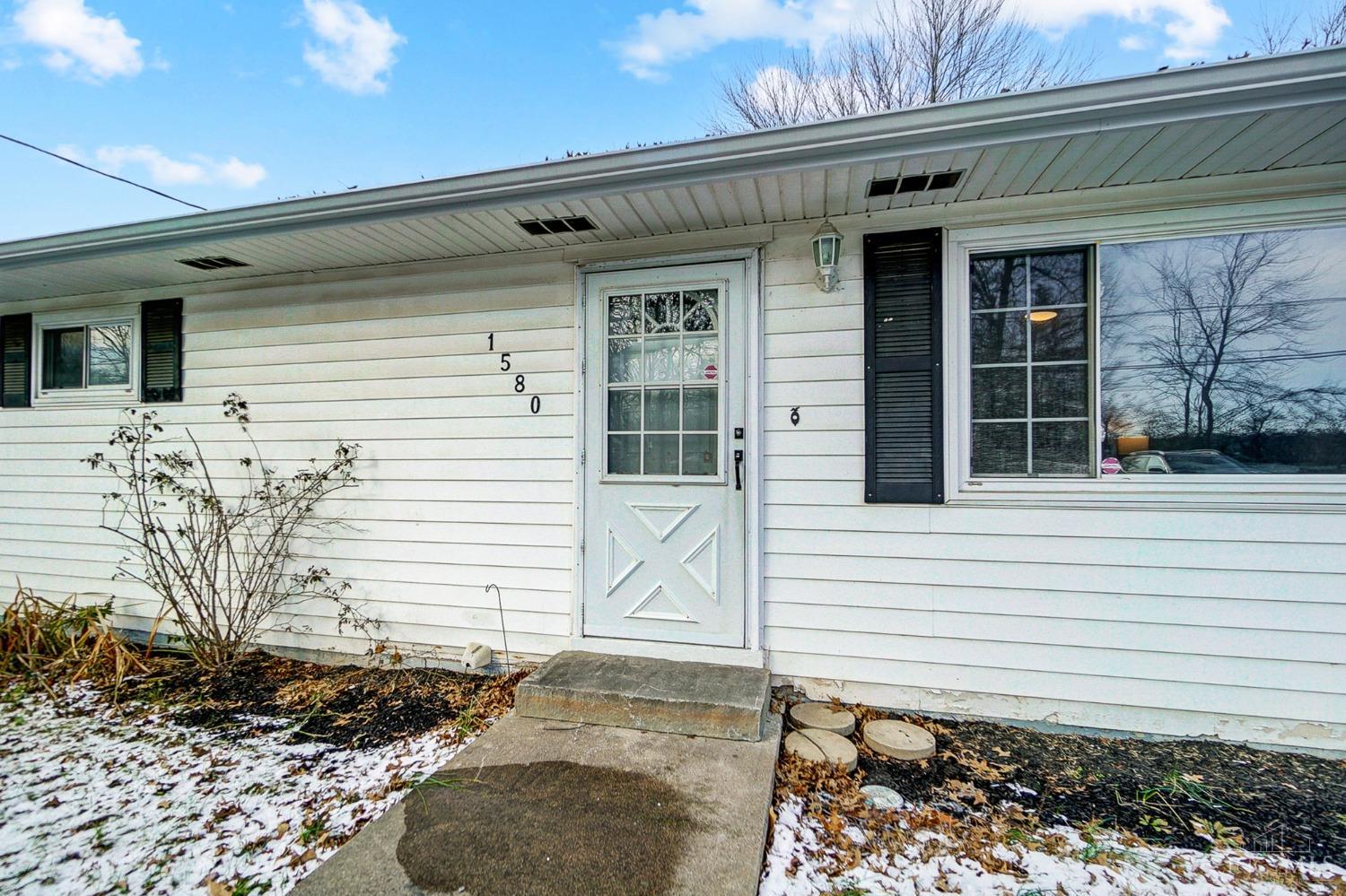 1580 Woodville Pike