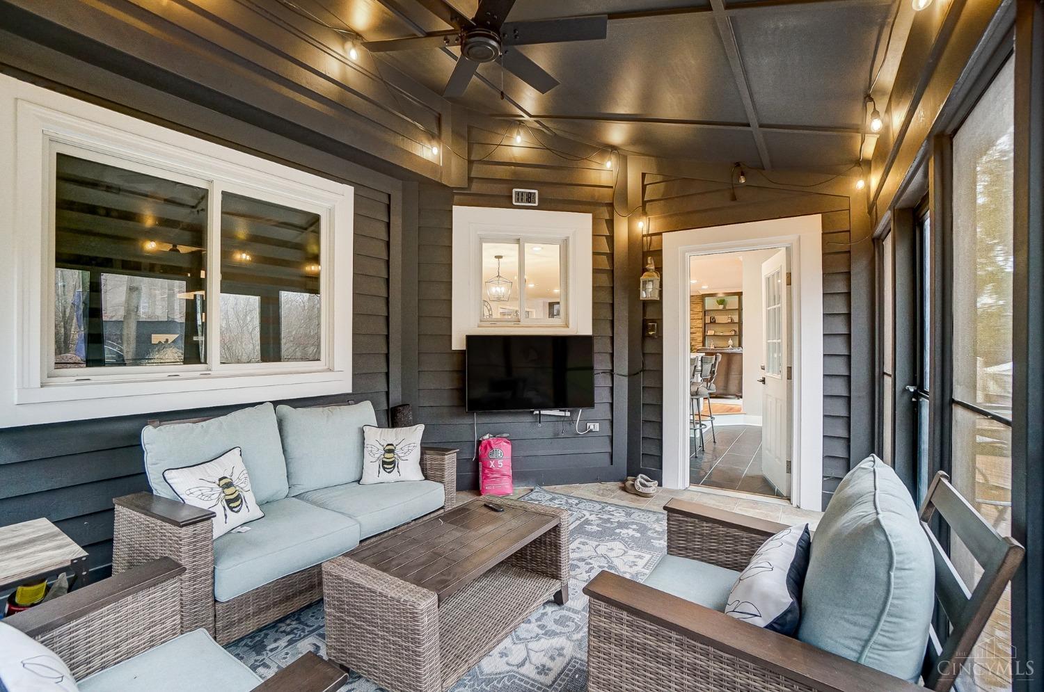 9887 Indian Springs Drive