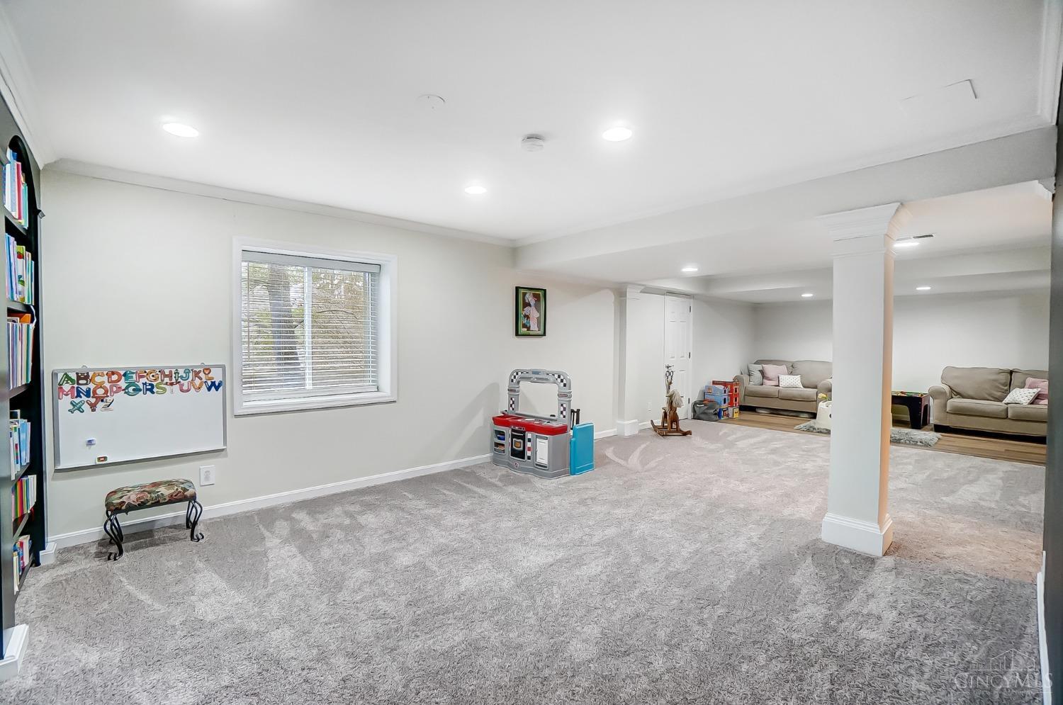 9887 Indian Springs Drive