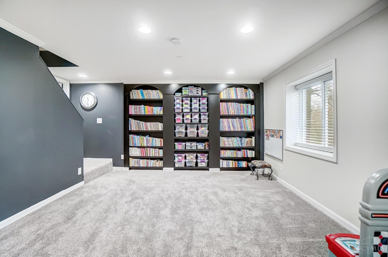 9887 Indian Springs Drive