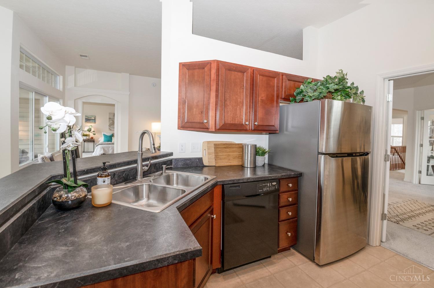 1242 Feather Trail