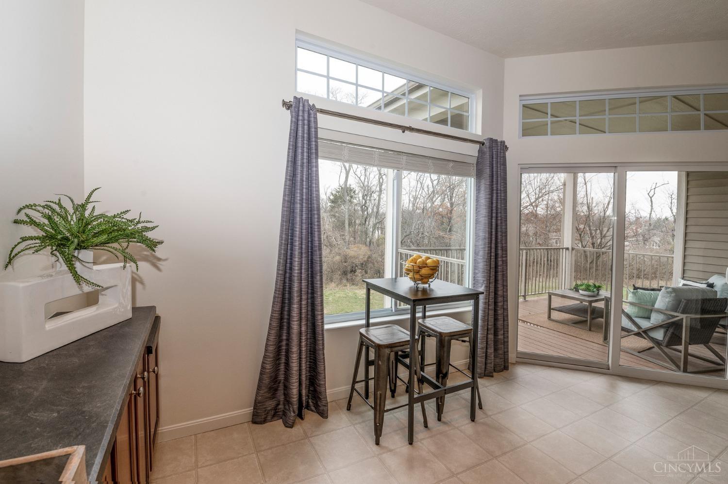 1242 Feather Trail