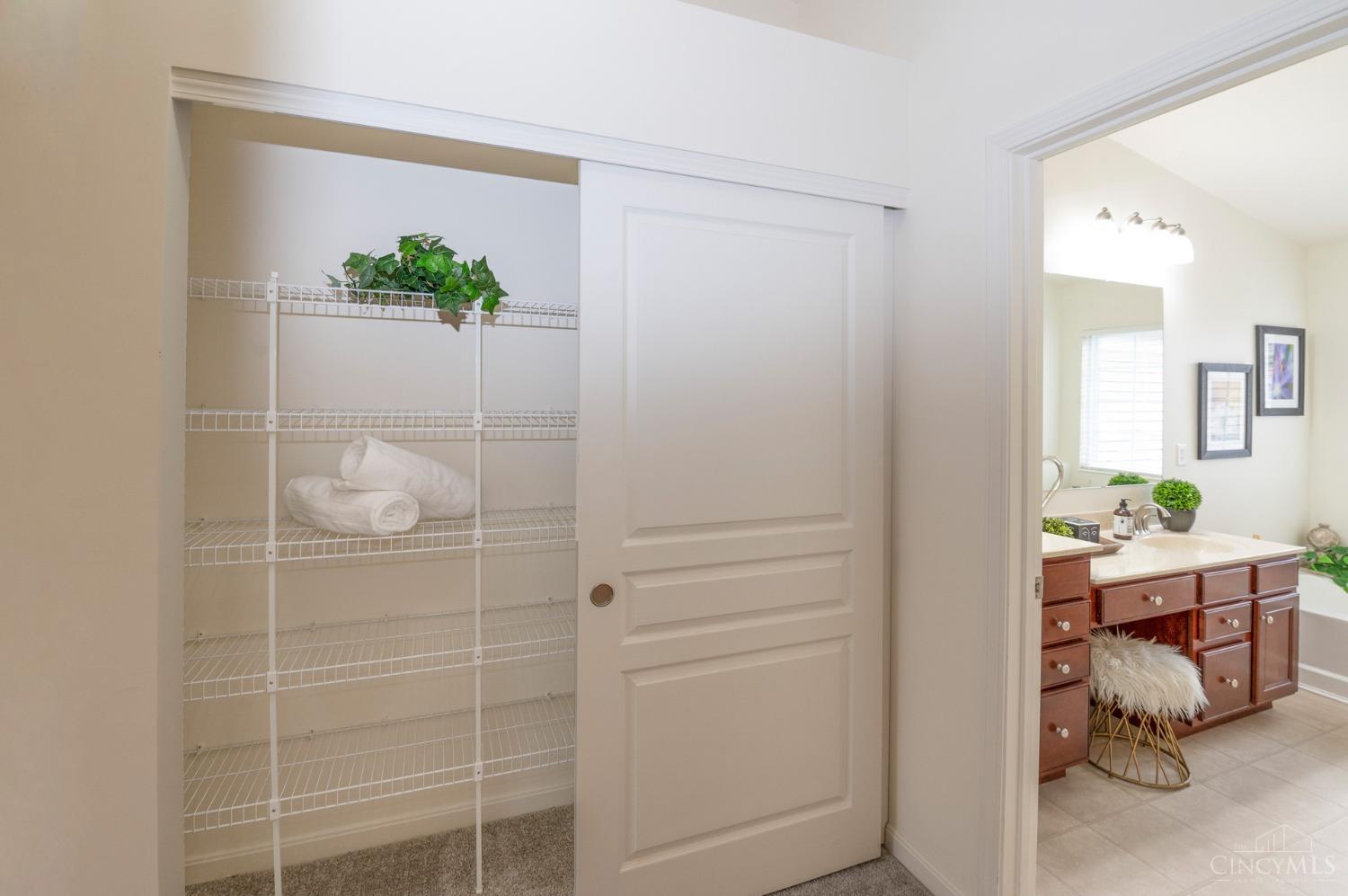 1242 Feather Trail