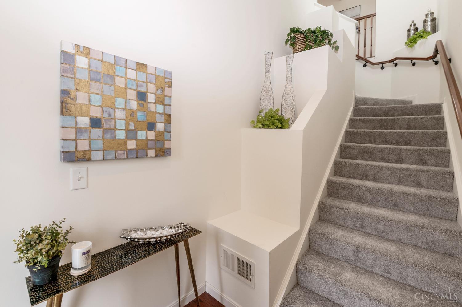 1242 Feather Trail