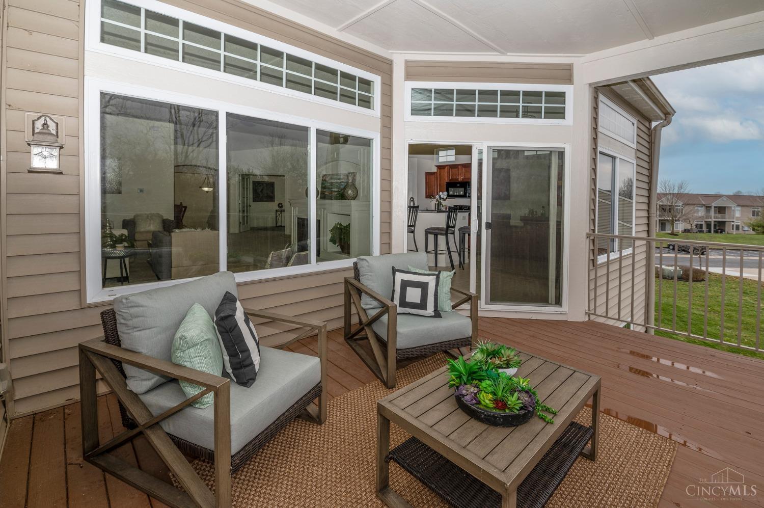 1242 Feather Trail