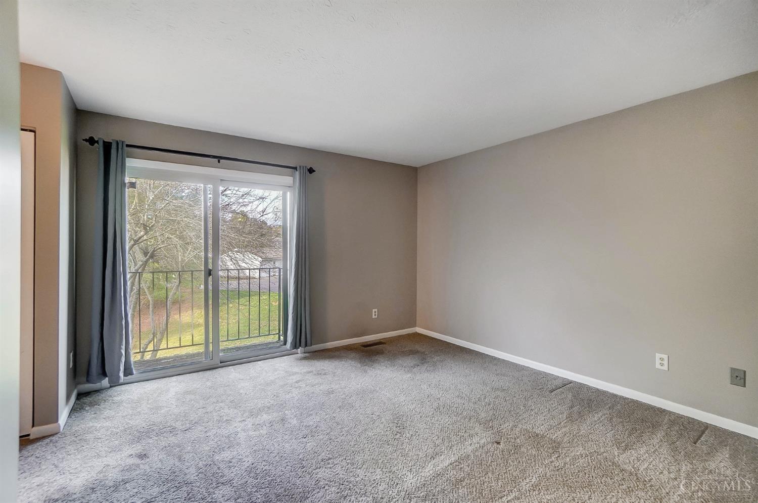 8553 Island Pines Drive