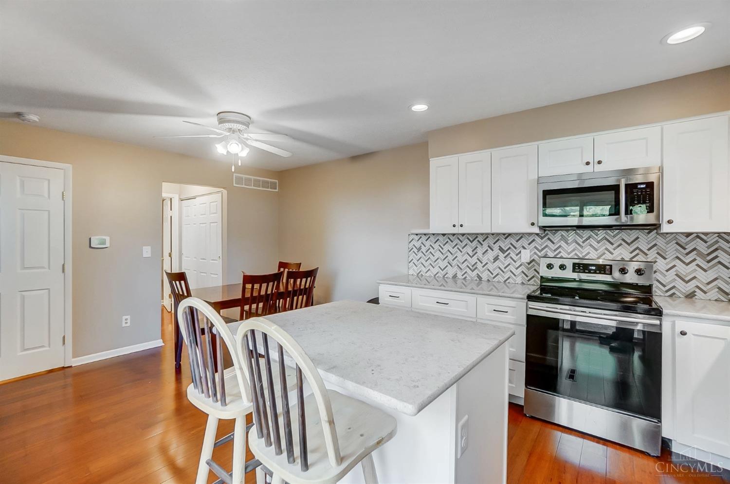 8553 Island Pines Drive