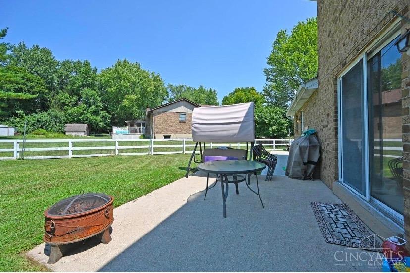 7455 Fence Row