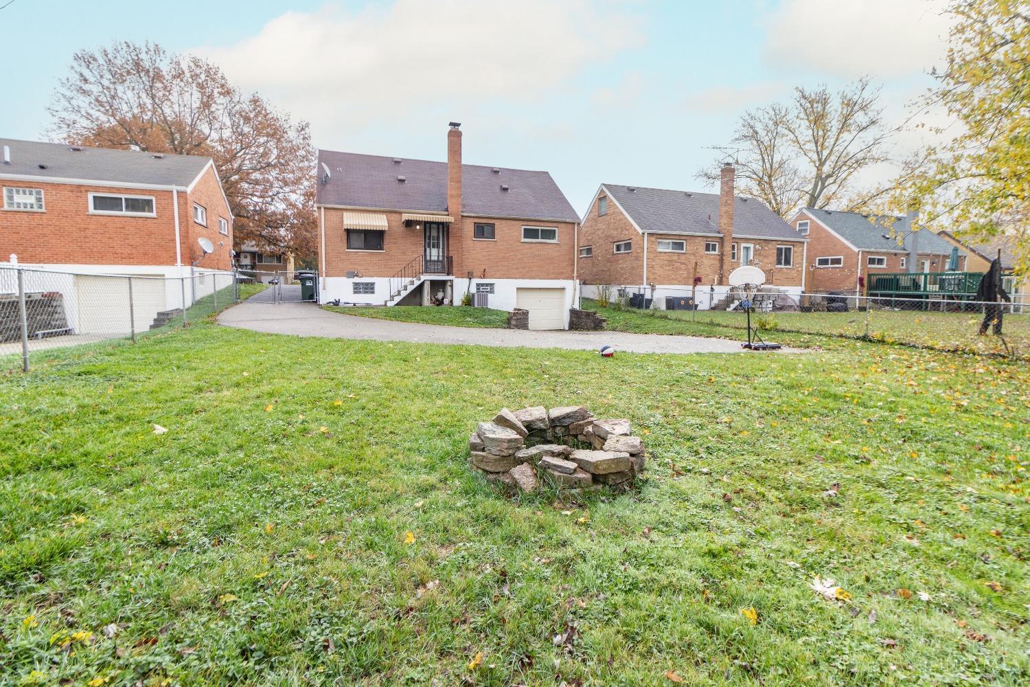 8323 Coghill Lane