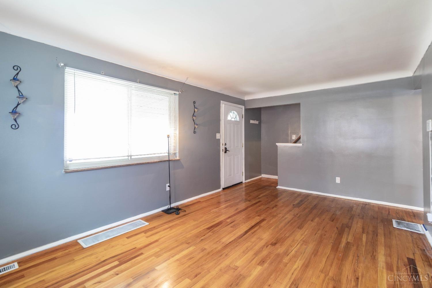 8323 Coghill Lane