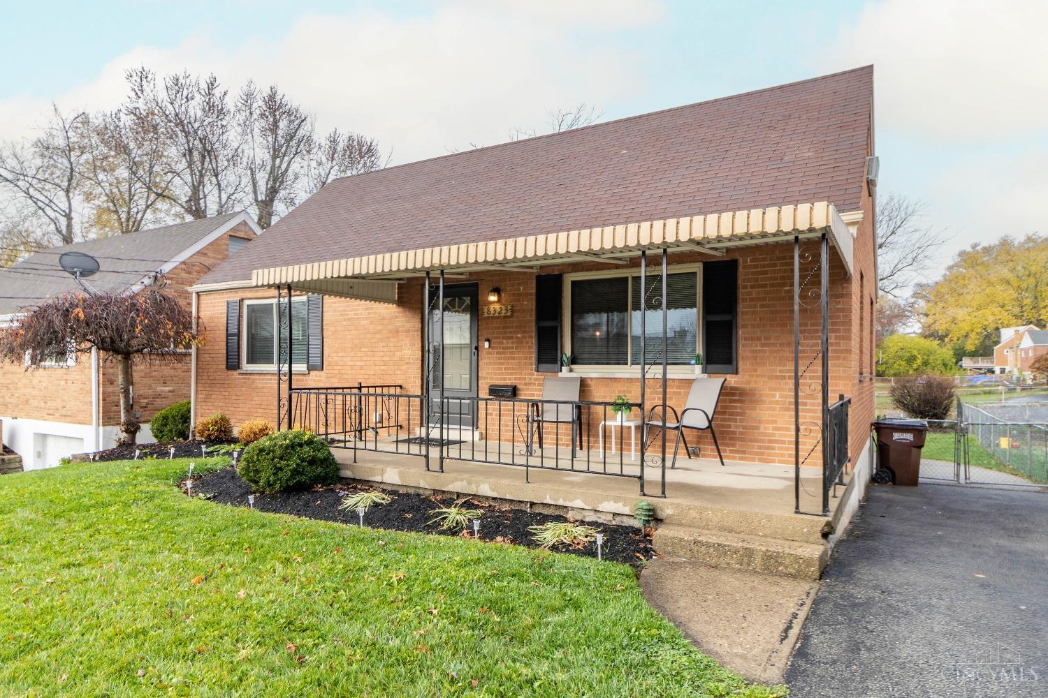 8323 Coghill Lane