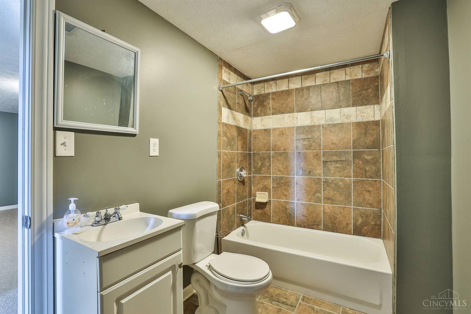 2814 Honesdale Court