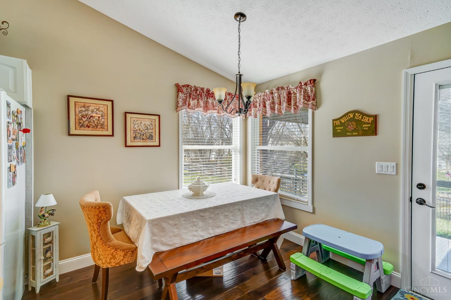 607 Weeping Willow Lane