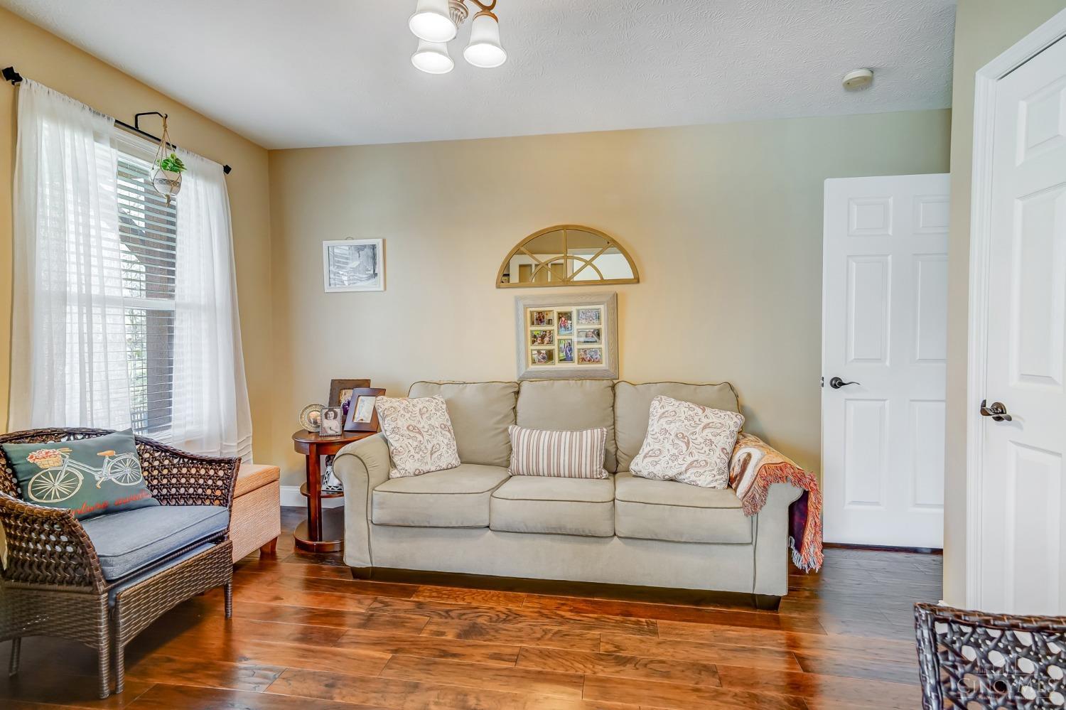 607 Weeping Willow Lane