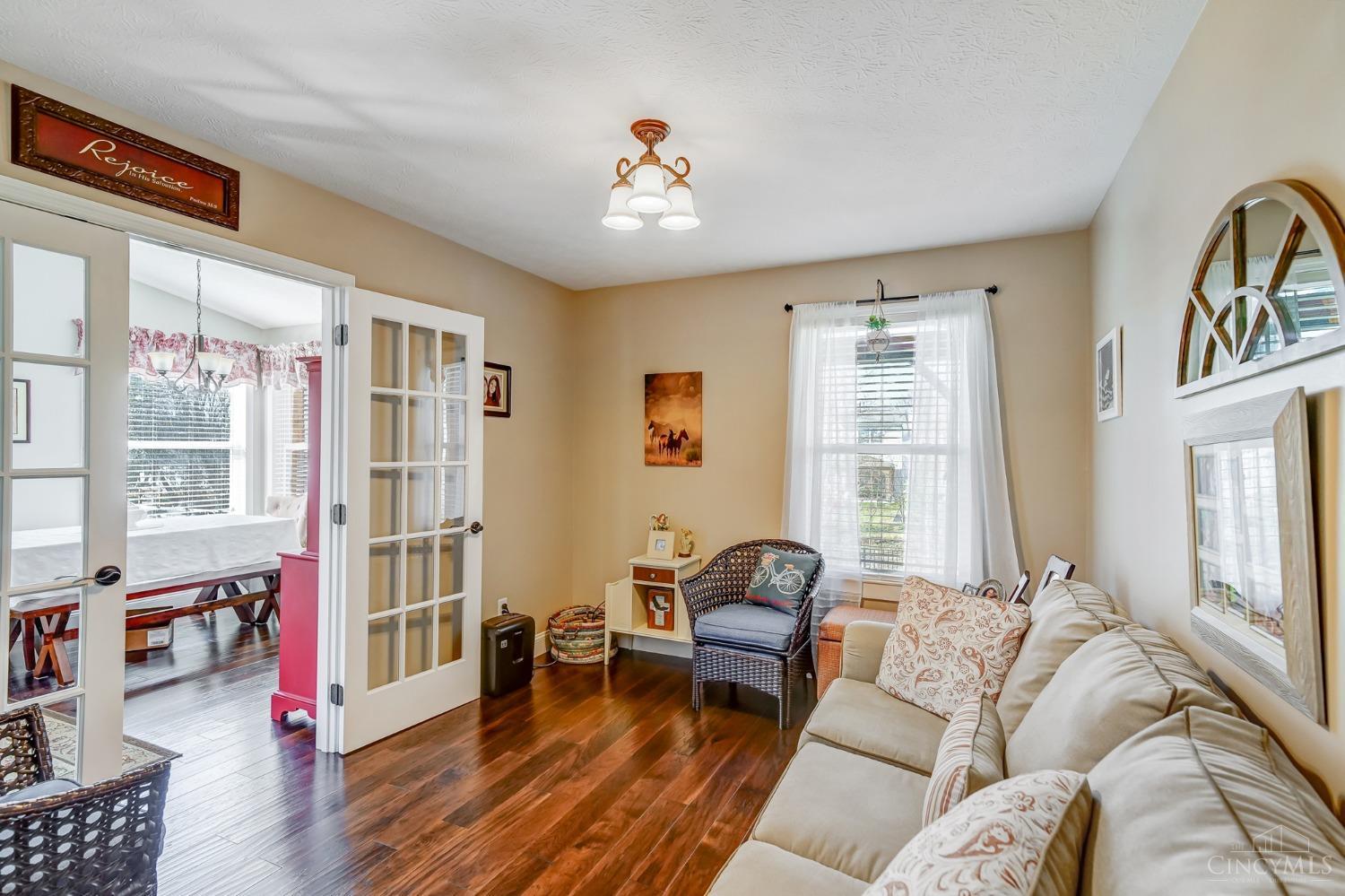 607 Weeping Willow Lane