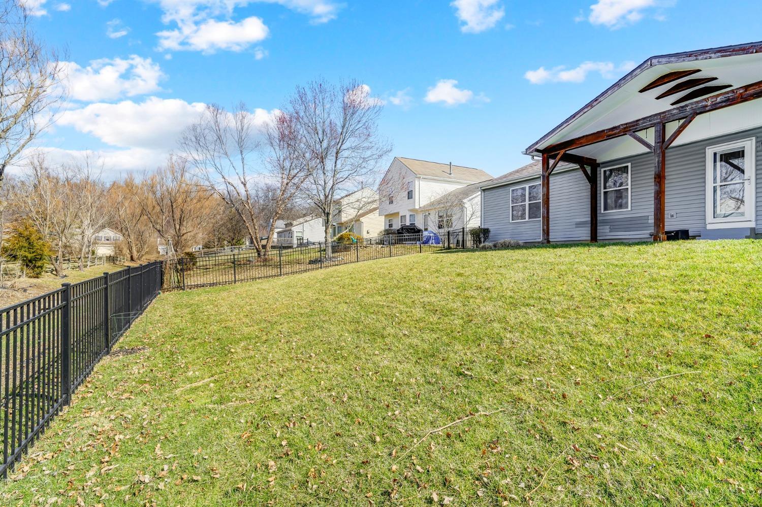 607 Weeping Willow Lane
