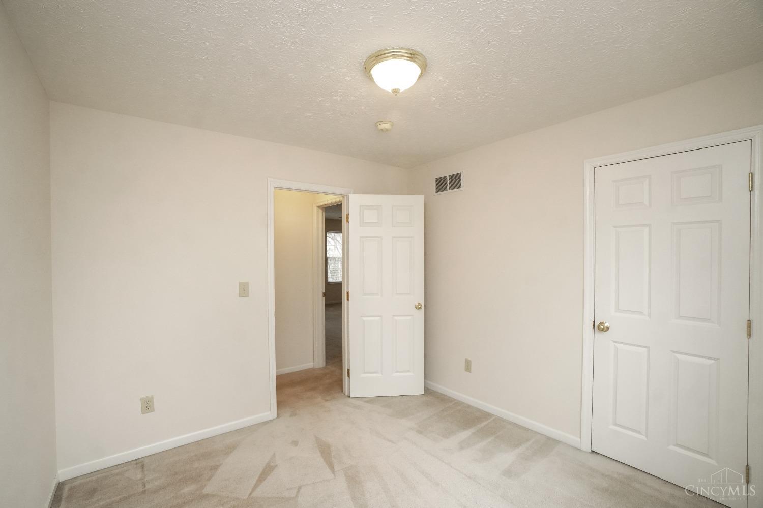 2027 Riverwood Trail