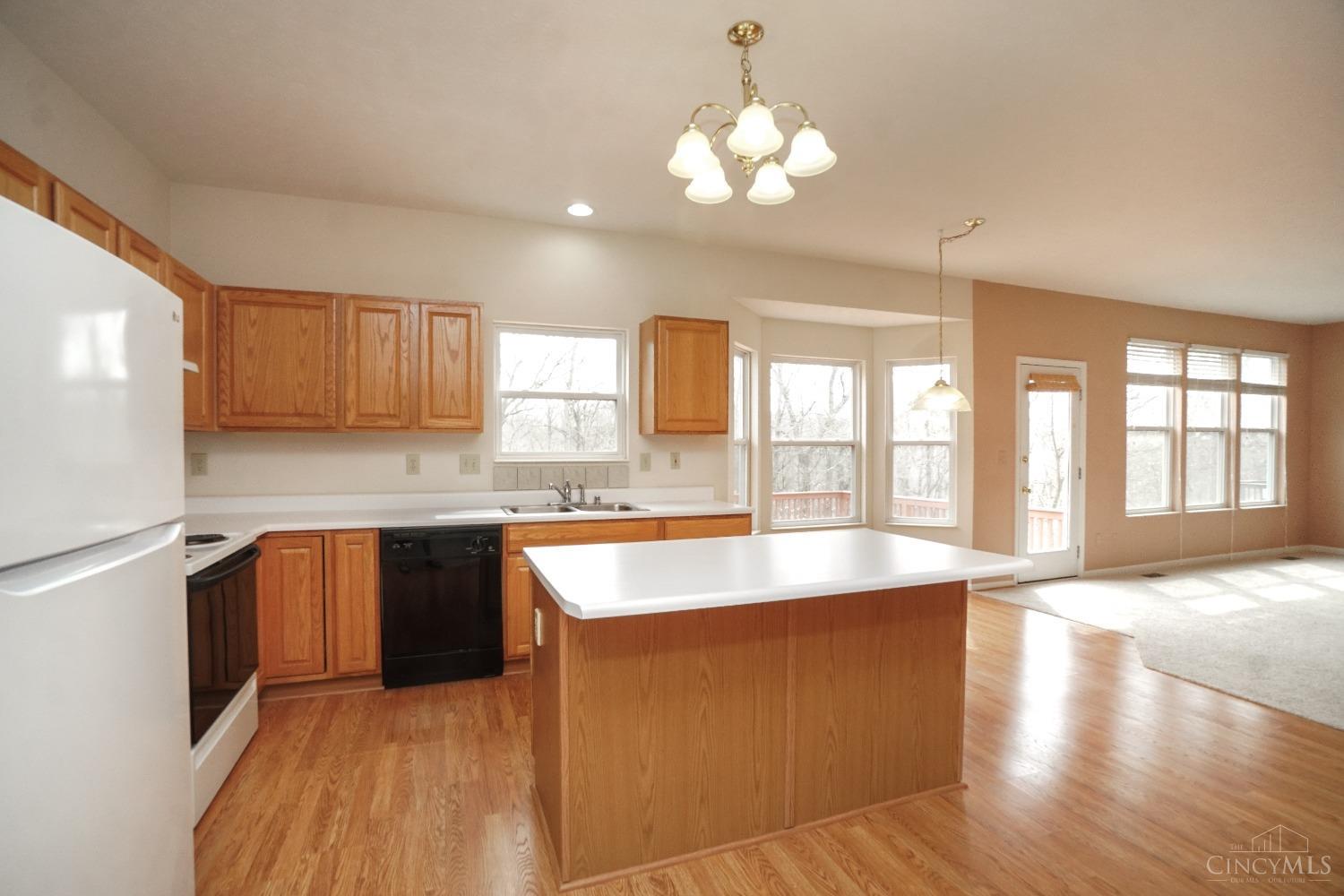 2027 Riverwood Trail