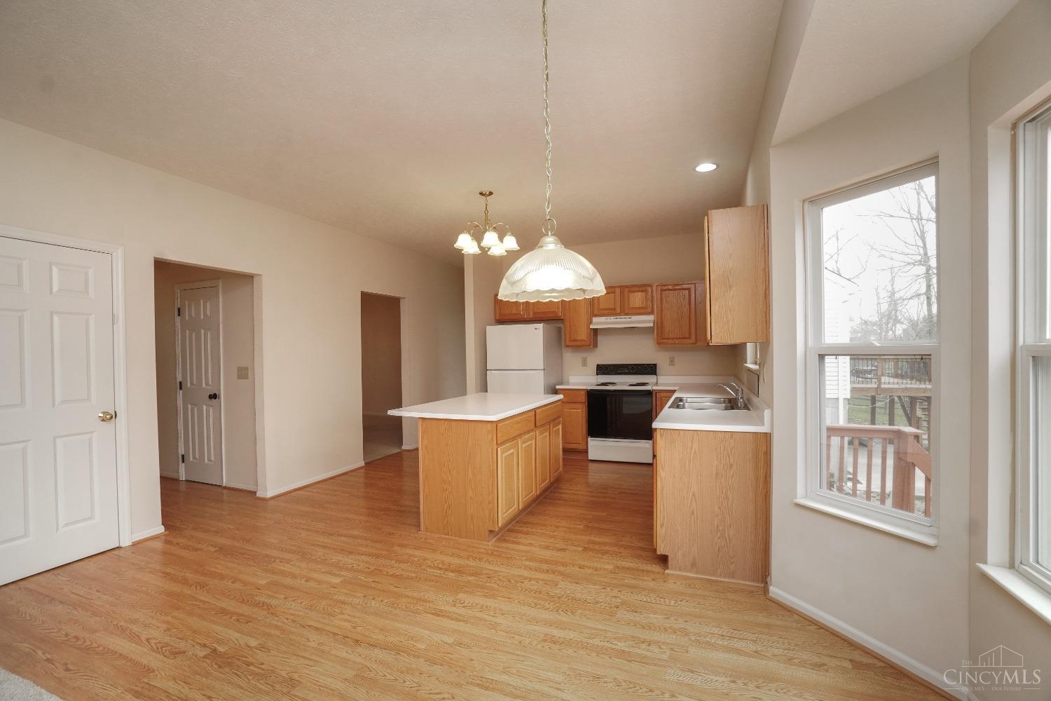 2027 Riverwood Trail