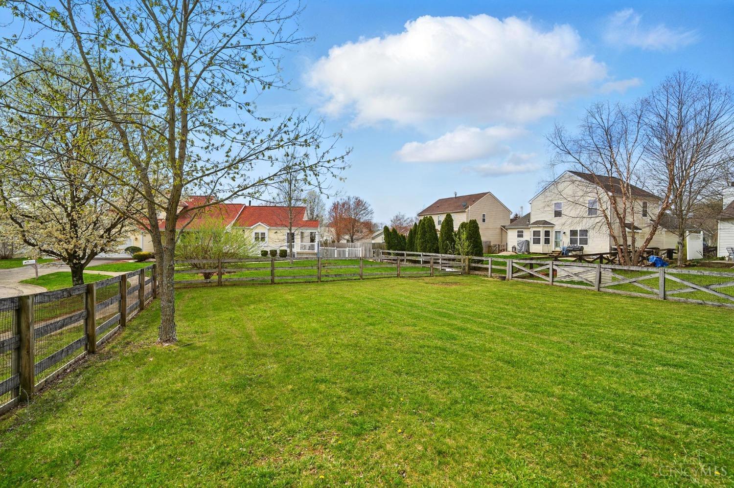 6633 Milkweed Court