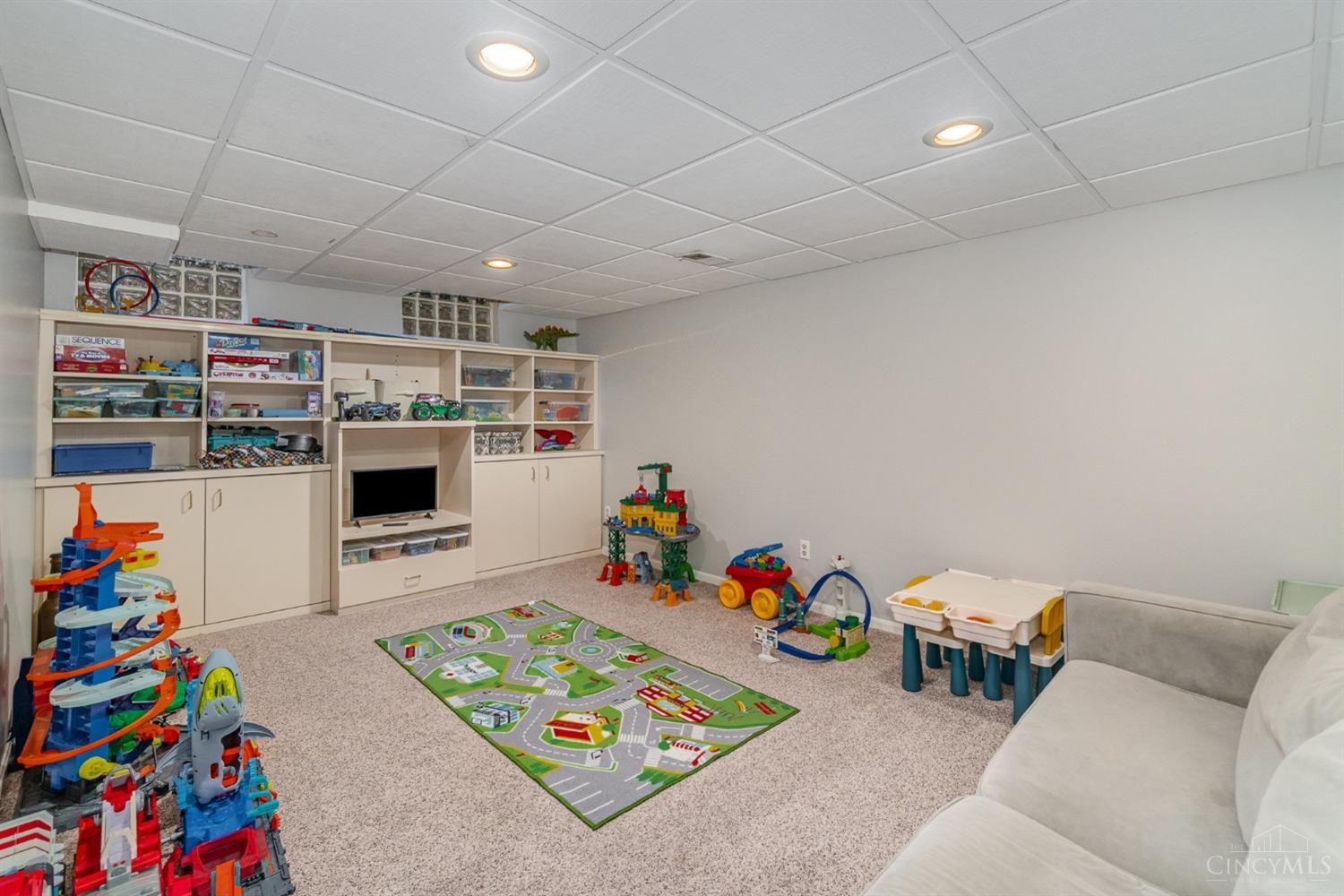 1110 Springfield Pike 5