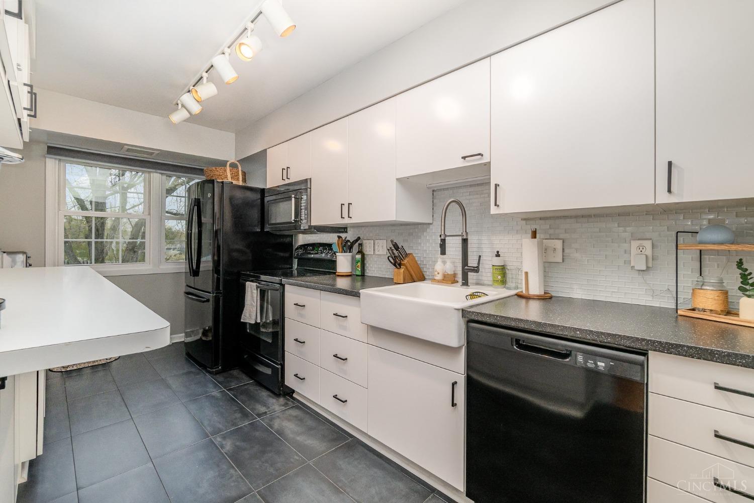 1110 Springfield Pike 5
