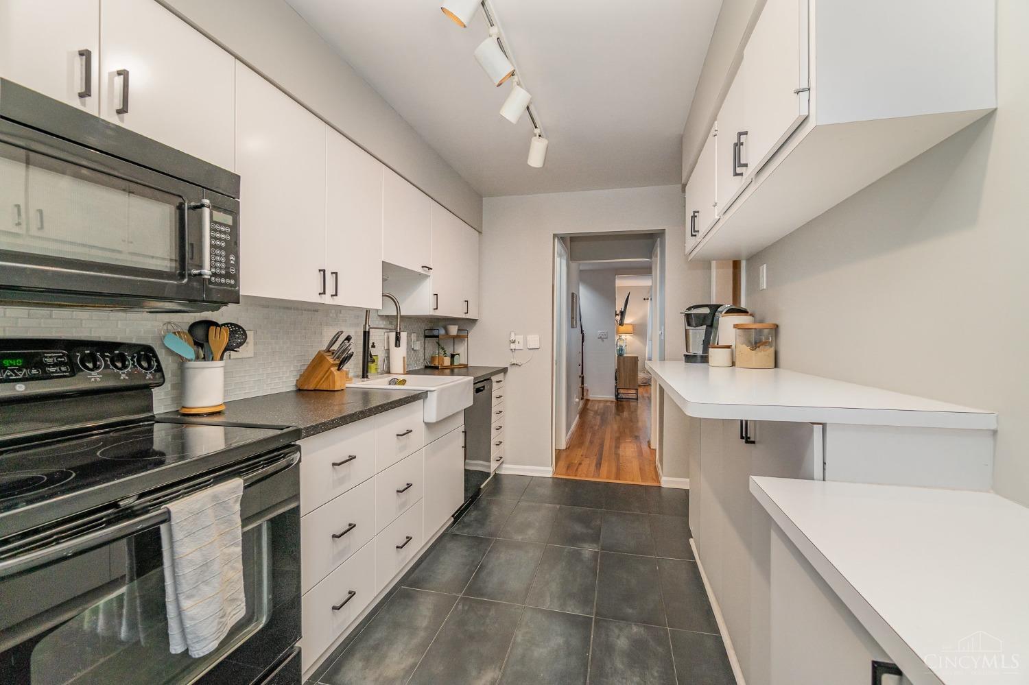 1110 Springfield Pike 5