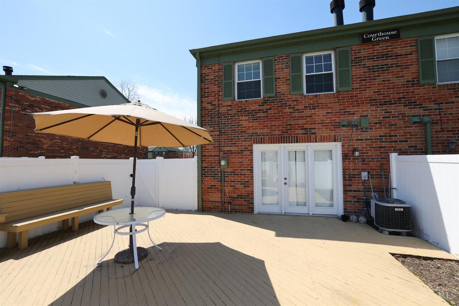 18 Courthouse Green