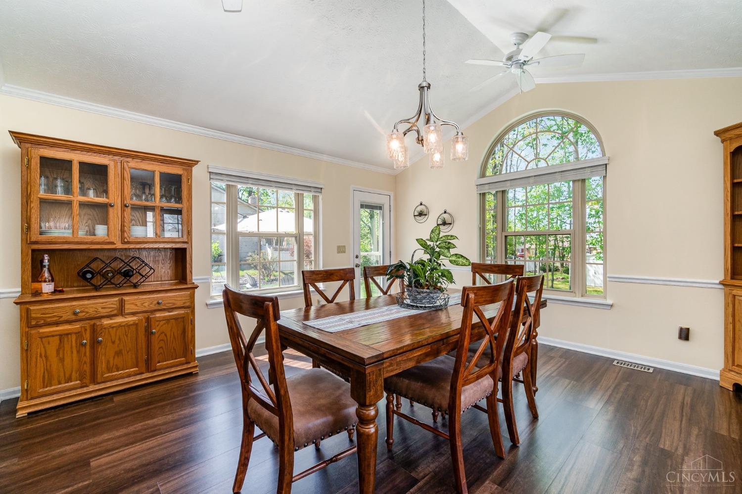 1054 Langton Court