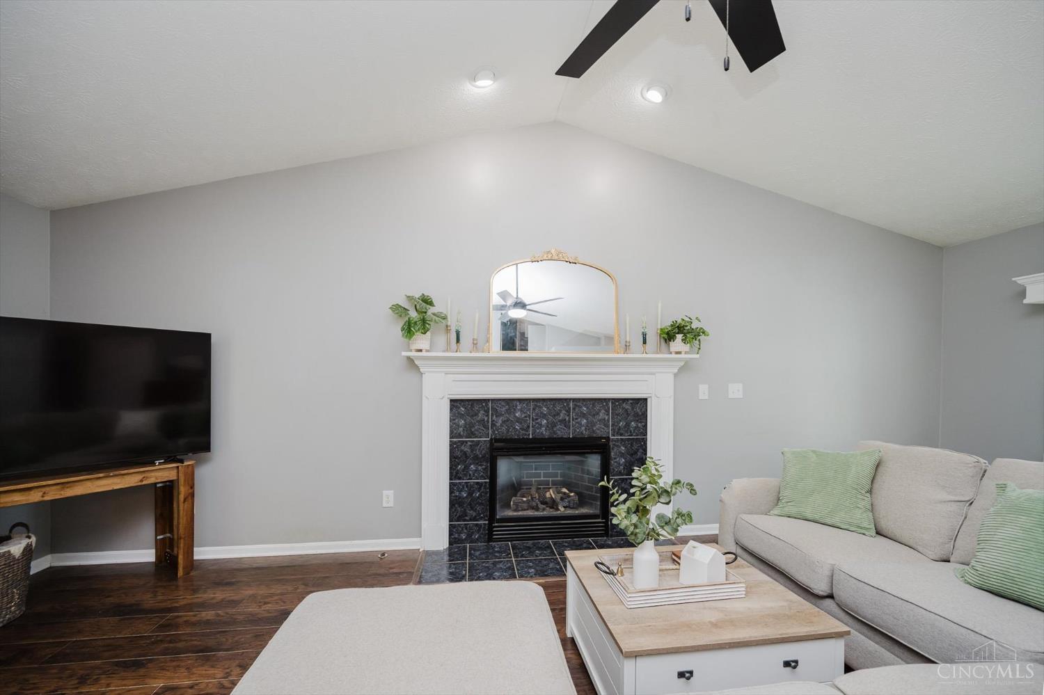 926 Weeping Willow Lane