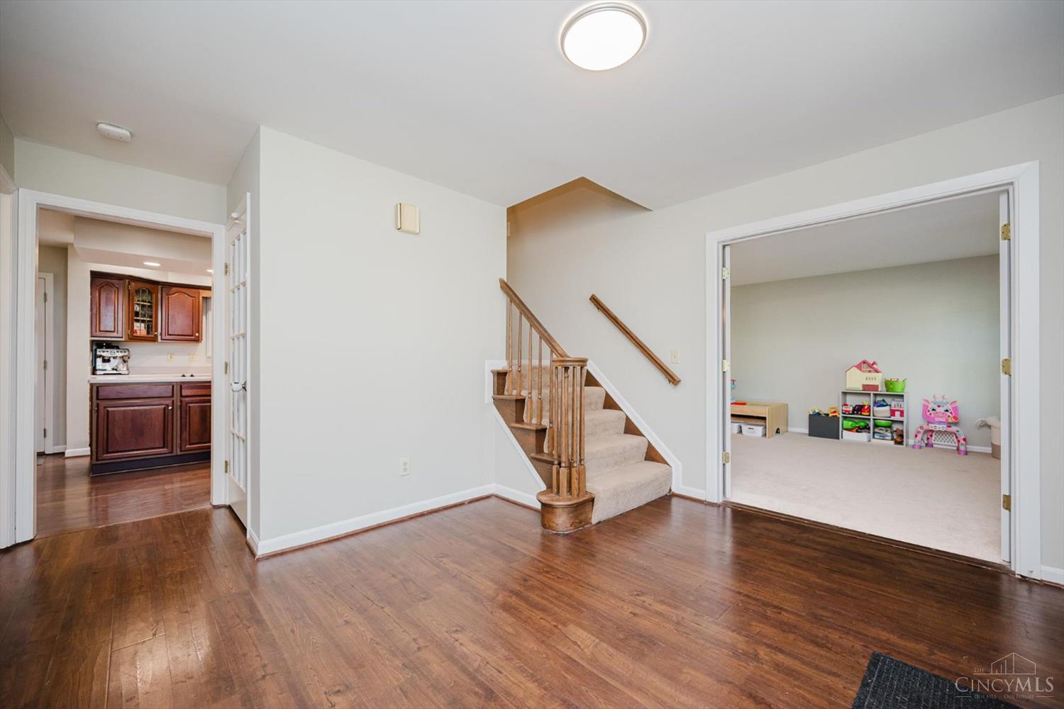 9930 Tall Oaks Court