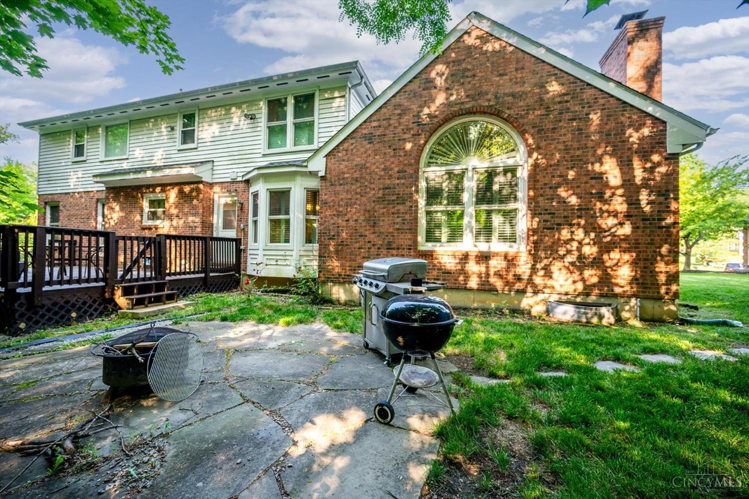 9930 Tall Oaks Court
