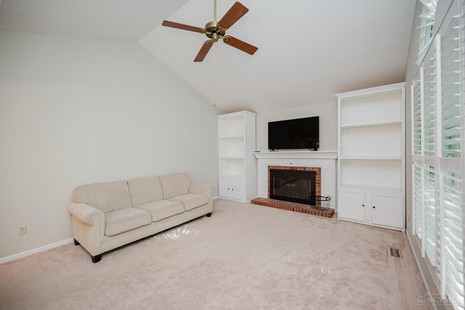 9930 Tall Oaks Court