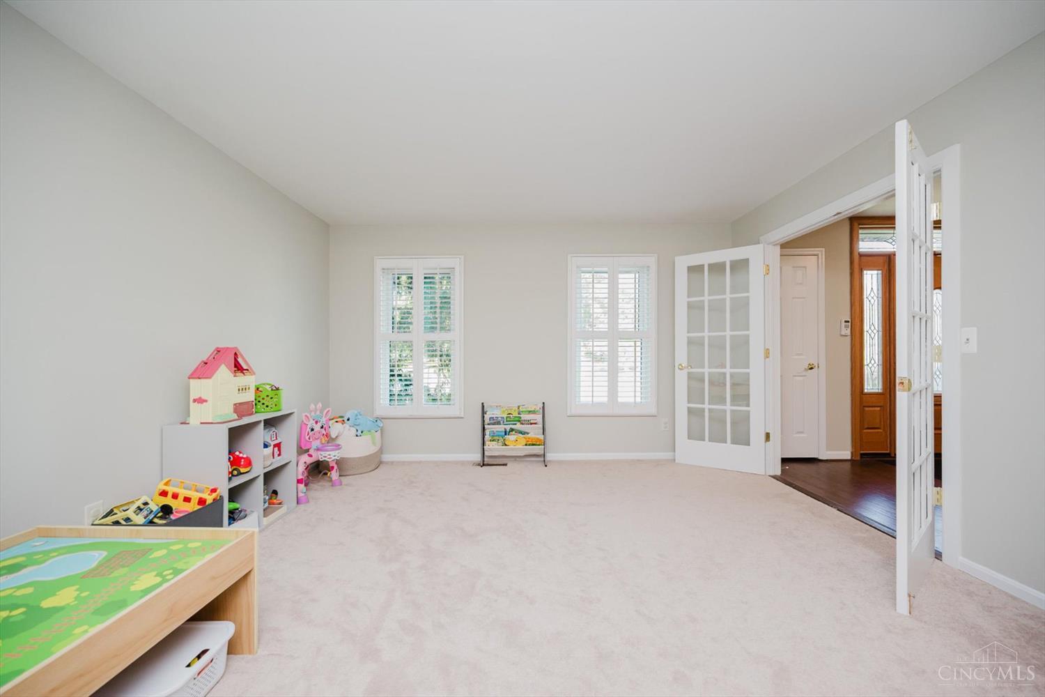 9930 Tall Oaks Court