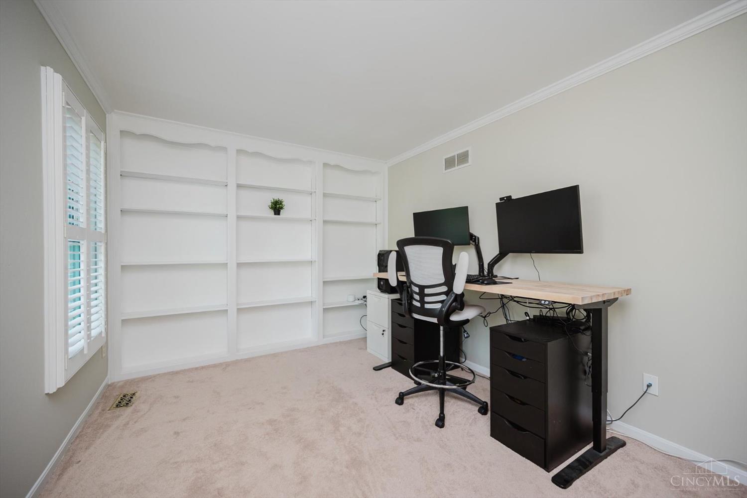 9930 Tall Oaks Court