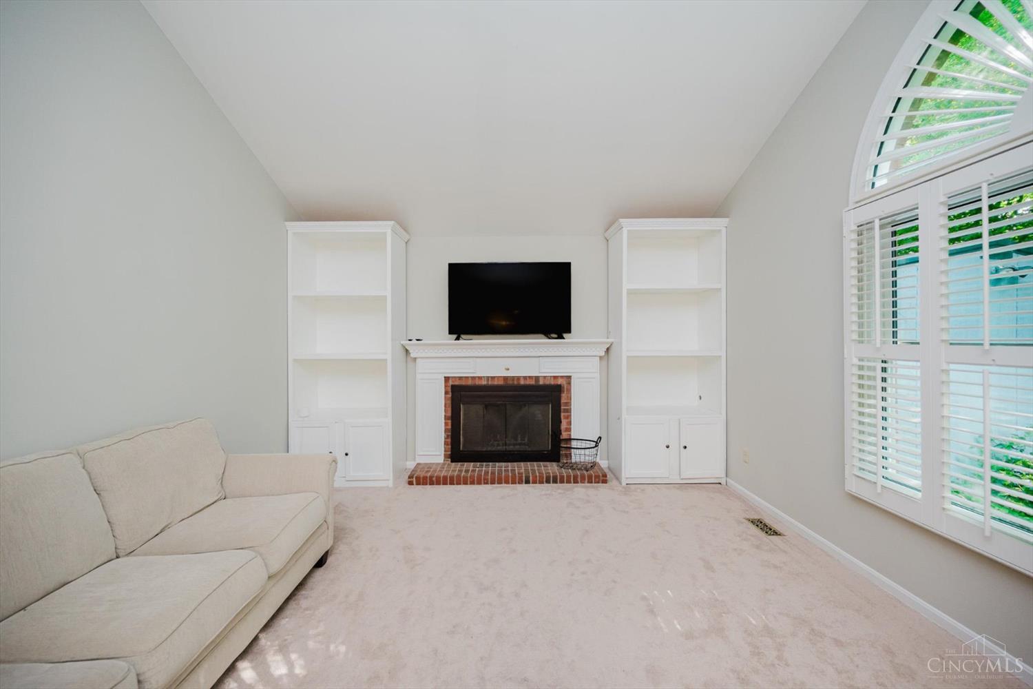 9930 Tall Oaks Court