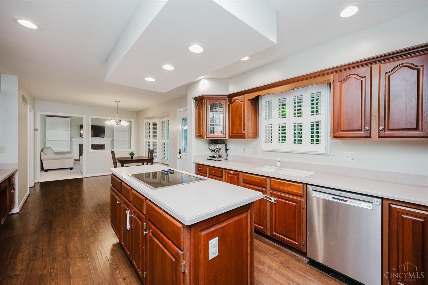 9930 Tall Oaks Court