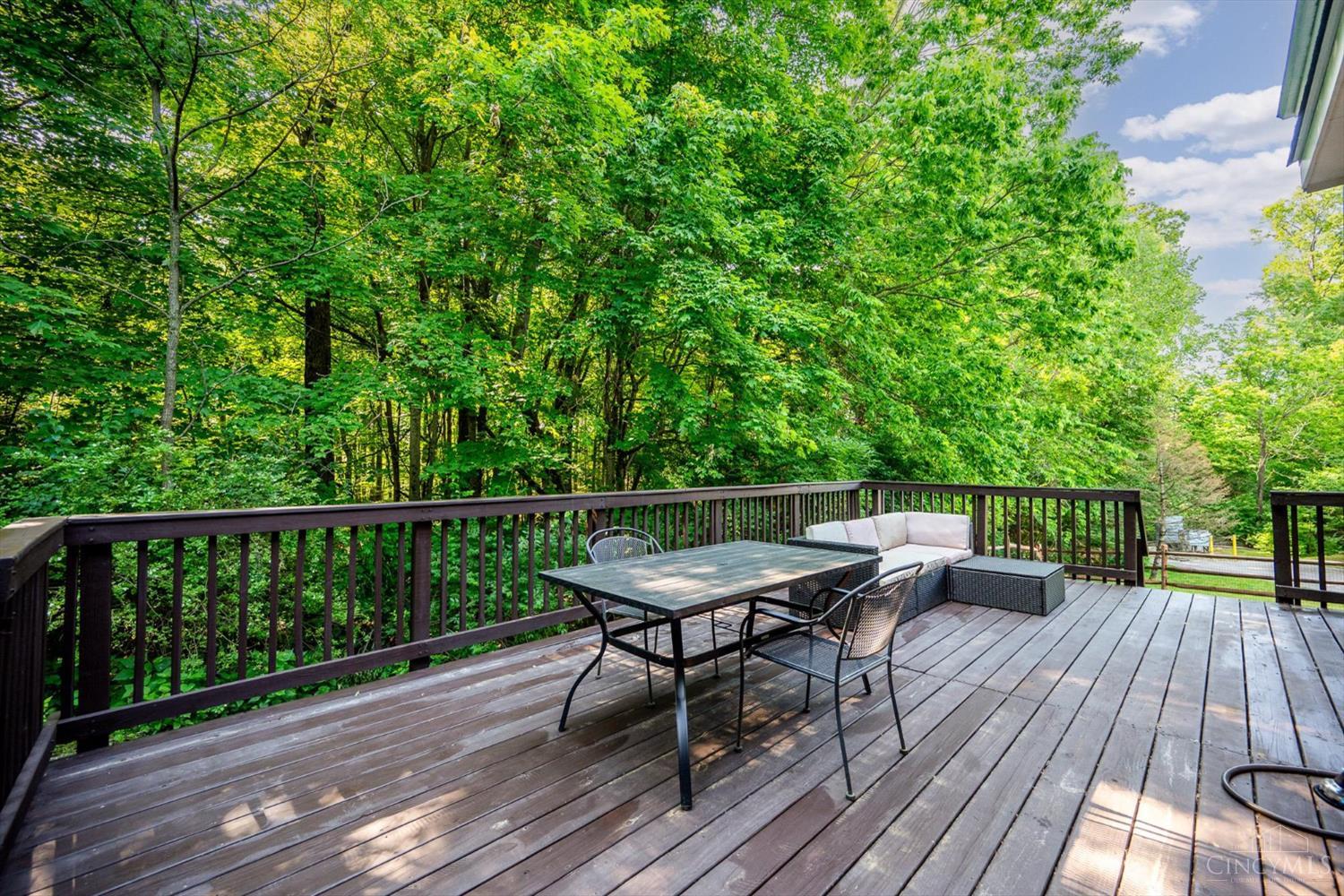 9930 Tall Oaks Court