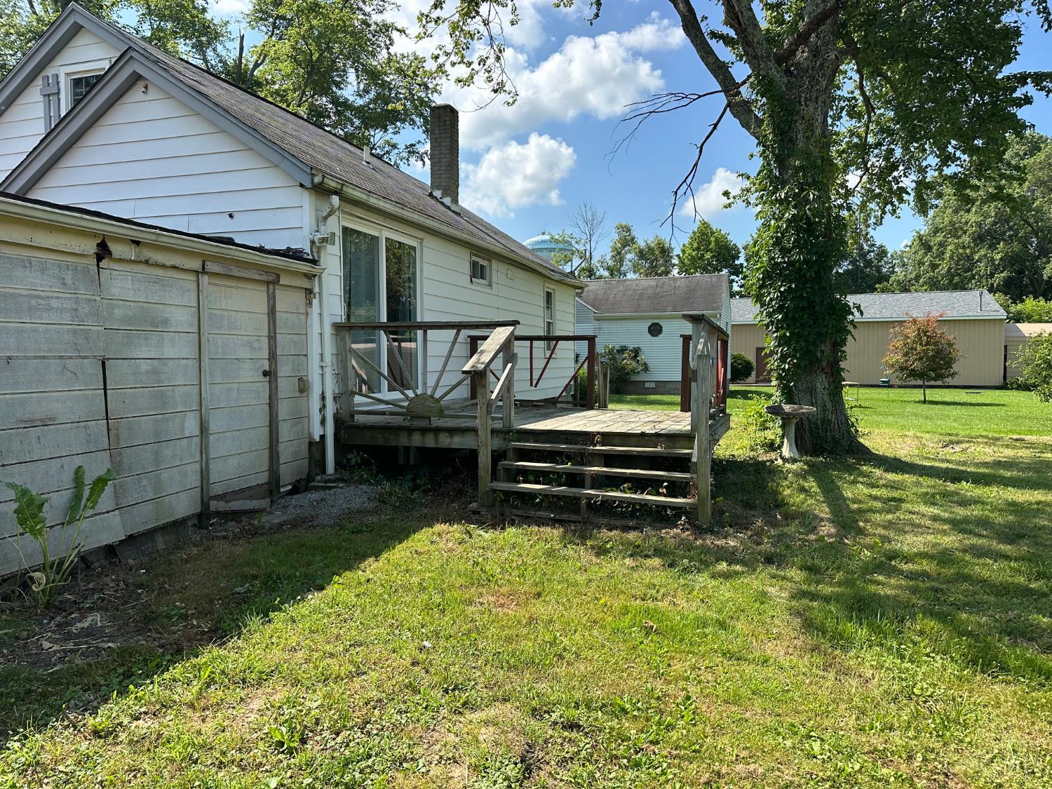 5983 Newtonsville Hutchinson Road