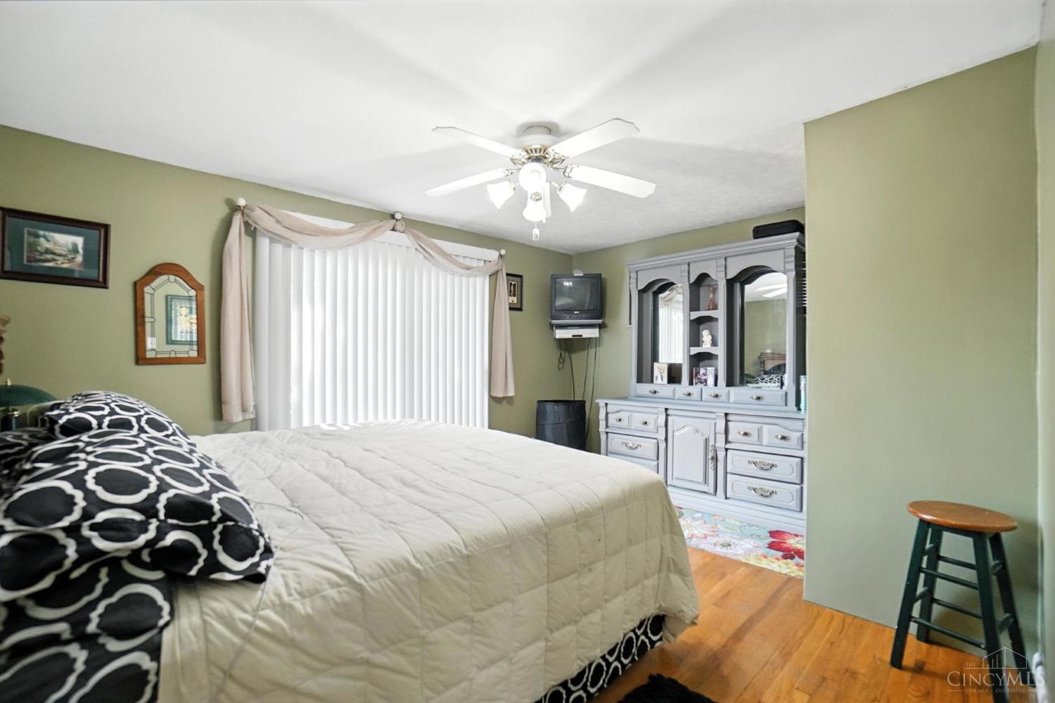 5460 Country Lane