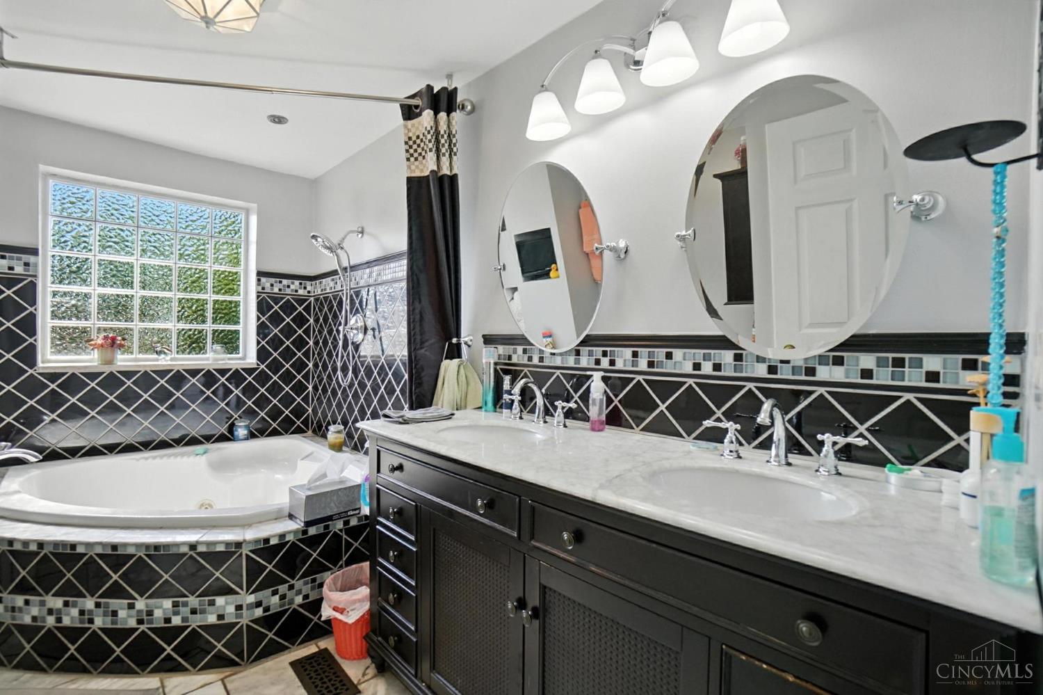 5460 Country Lane