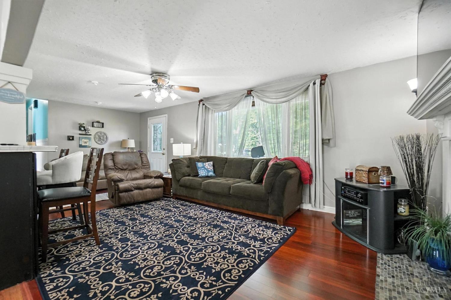5460 Country Lane