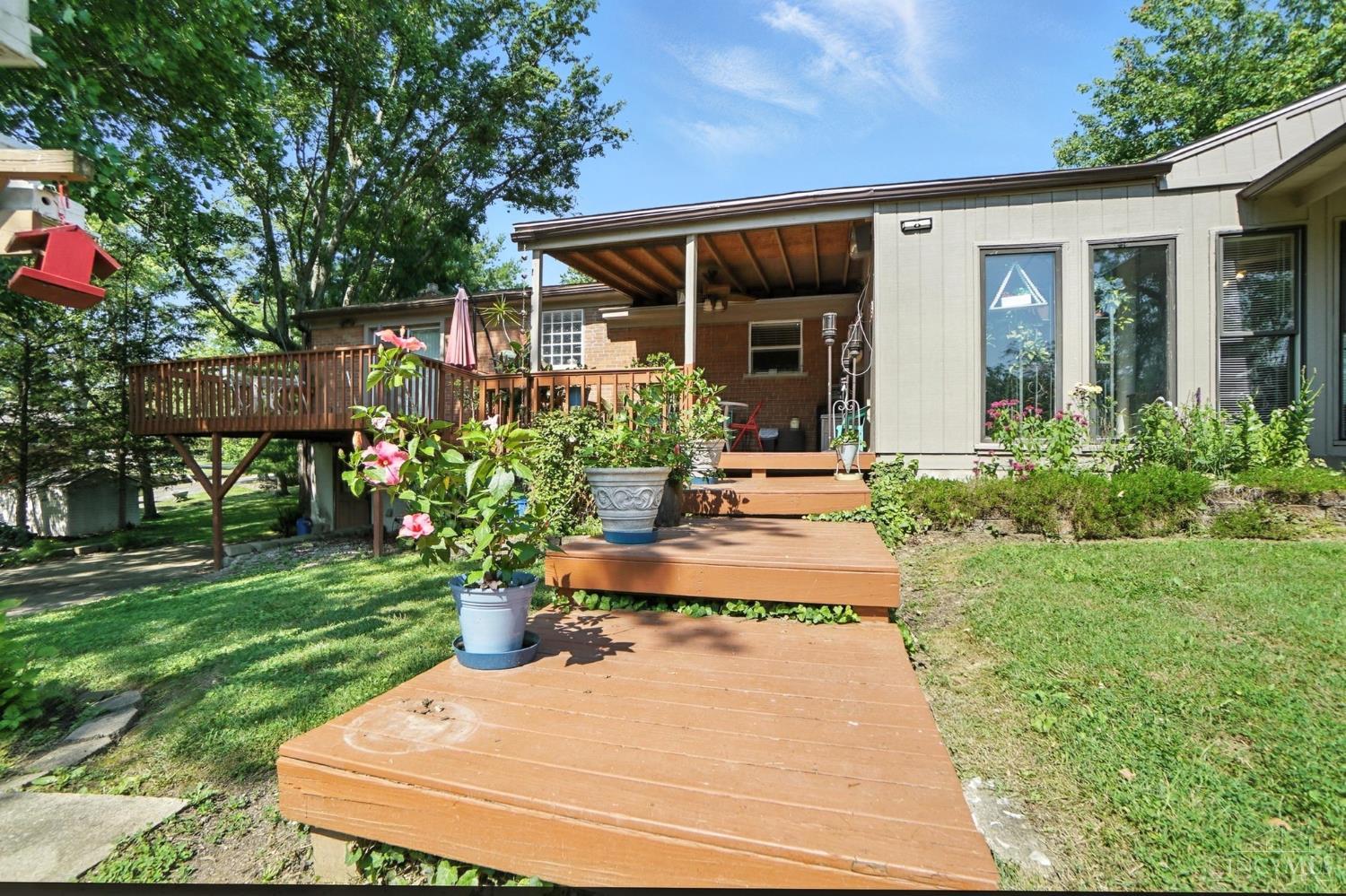 5460 Country Lane
